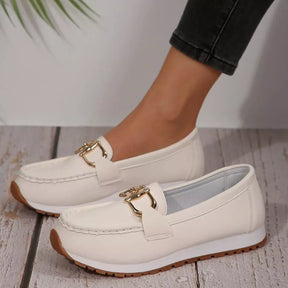 Mocassim Feminino Ana - Casual com Fivela Dourada