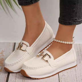 Mocassim Feminino Ana - Casual com Fivela Dourada